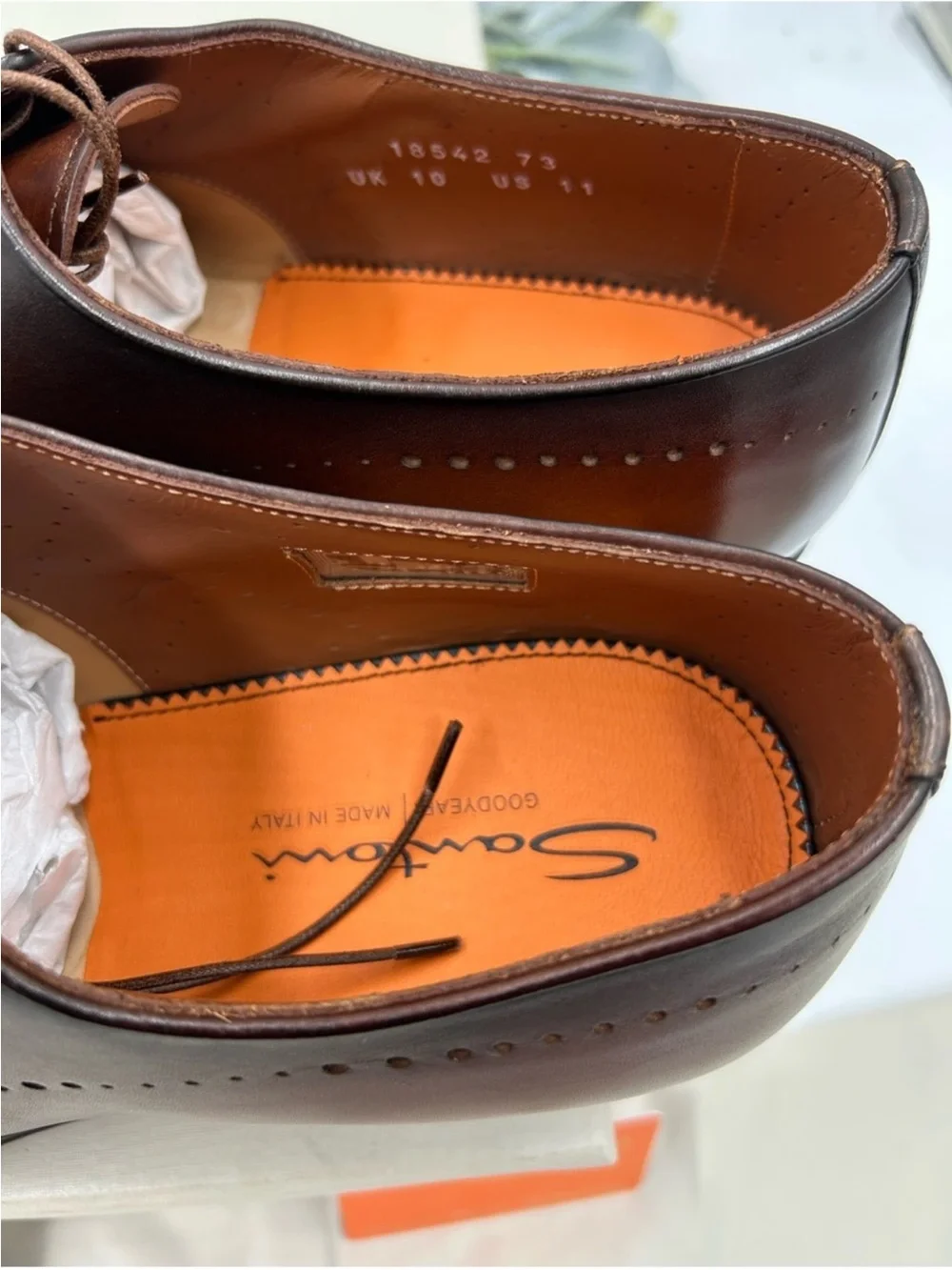 Santoni Men’s  gradient Brown Burnished Leather Oxford Shoes. Size 11